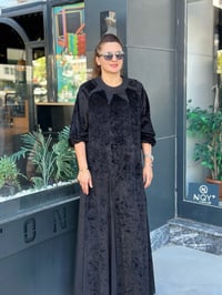 ÇİFT KATLI YAKASI TAŞ AKSESUARLI KADİFE DETAYLI MOSS ELBİSE