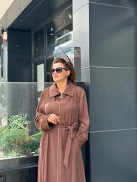 File Detaylı Tam Boy Kap Kahverengi