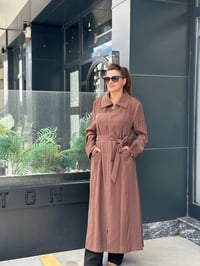 File Detaylı Tam Boy Kap Kahverengi