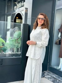 Güpürlü Taş İşlemeli İkili Pantolonlu Takım Beyaz