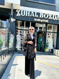 İkili Kolları Detaylı Küpürlü Takım Siyah