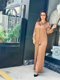 İkili Zımba İşlemeli Saten Pantolonlu Takım Bej