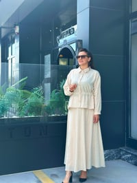 Keten Taş İşlemeli Etekli Takım Bej