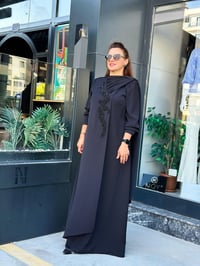 MÜSEMMA ZERAY OMUZ DETAYLII ABİYE
