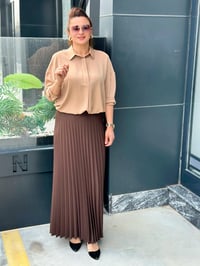 NQY Prive Beli Lastikli Pileli Etek Kahverengi