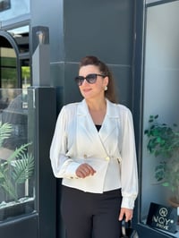 Önden Düğmeli Krep Bluz