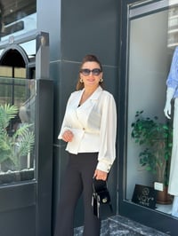 Önden Düğmeli Krep Bluz