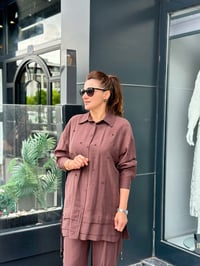 Önü Boncuk İşlemeli Aller Detaylı Keten Pantolonlu Takım Kahverengi