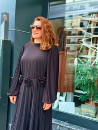 Özel Gün Uzun Çiçek Detaylı Fırfırlı Elbise Siyah