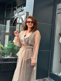 Touche Prive Bej Kuşaklı Organze Trençkot Bej