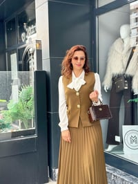 Yelekli Gold Düğme Detaylı Pileli Etekli Takım Yağ Yeşili