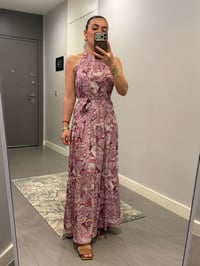 Halter Yaka Viskone Kumaş Uzun Elbise