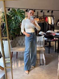 Taş Detaylı Jean
