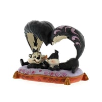 Looney Tunes Hello, Cherie Pepe Le Pew  Penelope Dekoratif Figür Biblo