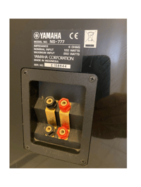 Yamaha NS-777 Kule Tipi Hoparlör Siyah