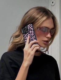 Deri iPhone Kılıf 16 Pro Max Pembe Leopar