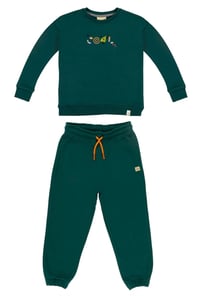 Sweatshirt ve Eşofman Takımı Çocuk bisiklet yaka, eğlenceli nakış detaylı, unisex ve rahat kalıp sweatshirt ve Cepli, lastikli ve ayarlanabilir bel kısmına sahip eşofman altı – Antrasit Füme - Yeşil kordonlu Tok duran, rahat ve yumuşacık Ultra Yumuşak Dok