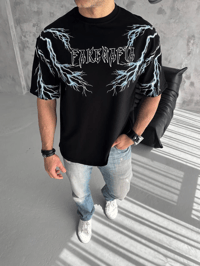 Erkek Bisiklet Yaka Tişört Yıldırım Şimşek Baskılı Kısa Kol T-Shirt -Siyah