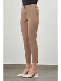 Mizalle Yırtmaç Detaylı Düz Paça Kadın Pantolon Vizon