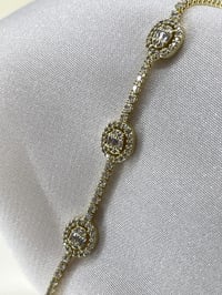 Fashion Jewelry Vip Baget Detaylı Zirkon Taşlı Su Yolu Kadın Bileklik Gold