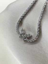Fashion Jewelry Vip  Kelebek Detaylı Zirkon Taşlı Su Yolu Kadın Bileklik Gold