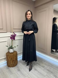 Ghisa 25YGSELB4681 Siyah Güpür Detaylı Elbise