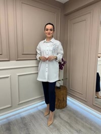 Ghisa 25YGSTNK4932 Beyaz Omzu Detaylı Tunik