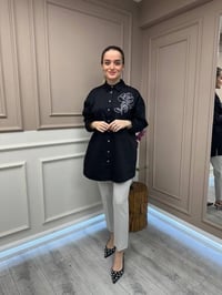 Ghisa 25YGSTNK4932 Siyah Omzu Detaylı Tunik