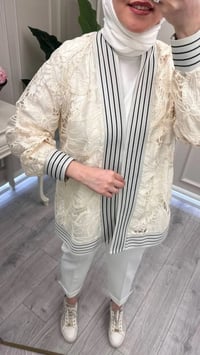 Ghisa 3610H3265 Ekru Brode Detaylı Hırka
