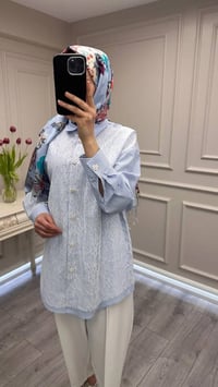 Ghisa 3610T4316 Mavi Önü Dantel Detaylı Tunik