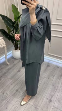 Ghisa 3610T9359 Koyu Gri Şal Yaka Detaylı Takım