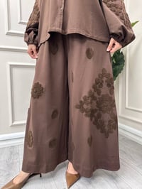 Ghisa 4711T9388 Kahve Kabartma Çiçek Detay Pantolonlu Takım