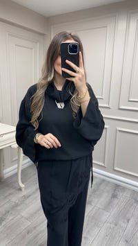 Ghisa 4731T9404 Siyah Yaka Aksesuarlı Takım