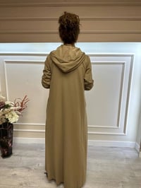 Heddy & Nurcan Çetin 24908 Bej Paraşüt Kumaş Detaylı Ferace