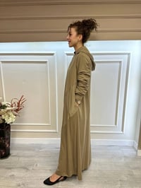 Heddy & Nurcan Çetin 24908 Bej Paraşüt Kumaş Detaylı Ferace