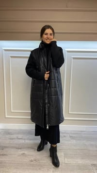Hukka Design 130001 Siyah Kolu Trikolu Uzun Mont