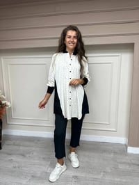 İnvee 6674 Krem Yakası Ribanalı Gömlek
