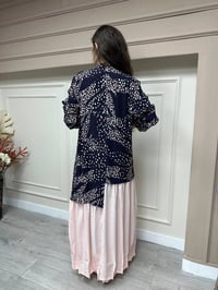 İnvee 6796 Siyah-Pembe Düğmeli Desenli Elbise