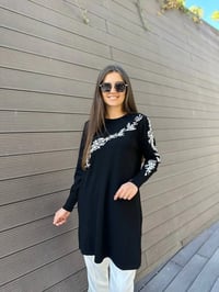 İnvee 6849 Siyah Güldalı Triko Tunik