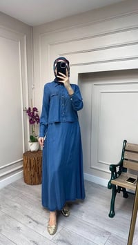 Magazin 7427 Koyu Mavi Tensel Etekli Takım