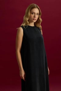 Miss Dalida T26Y-4007 Siyah Düz Renk Kolsuz Cupro Elbise