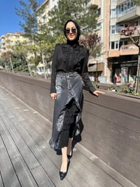 Misswhence 31305 Siyah Yaka Detaylı Gömlek