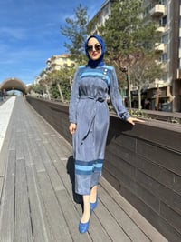 Misswhence 35802 Gri Şerit Detaylı İpek Elbise