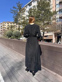 Misswhence 37838 Siyah Etek Ucu Detaylı Elbise