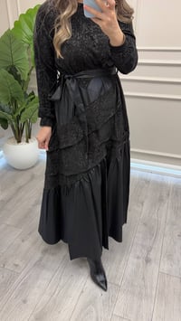 Misswhence 40812 Siyah Kadife İşlemeli Elbise