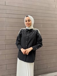 MY312 24S8198 Siyah Omzu Taşlı Gömlek