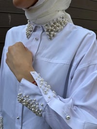 MY312 24S8199 Beyaz Manşet Ve Yaka Taşlı Gömlek