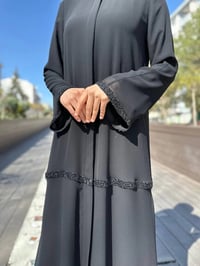 Qeffa Q176 Siyah Taş Detaylı Ferace