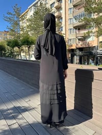 RedShow 25110 Siyah Eteği Fırfır Detaylı Ferace