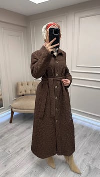 Trenç 5947 Kahve Uzun Kapitone Kuşaklı Kaban